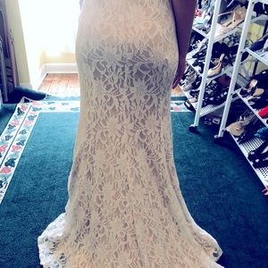 🆕Dress by Morgan-N-Company 💜size 4💜 neutral color use for any event